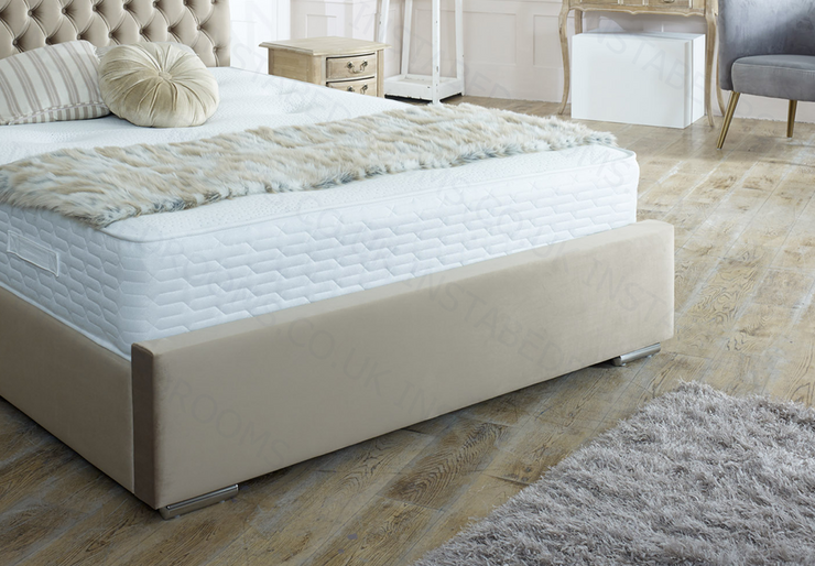 The Myst Chesterfield Bed